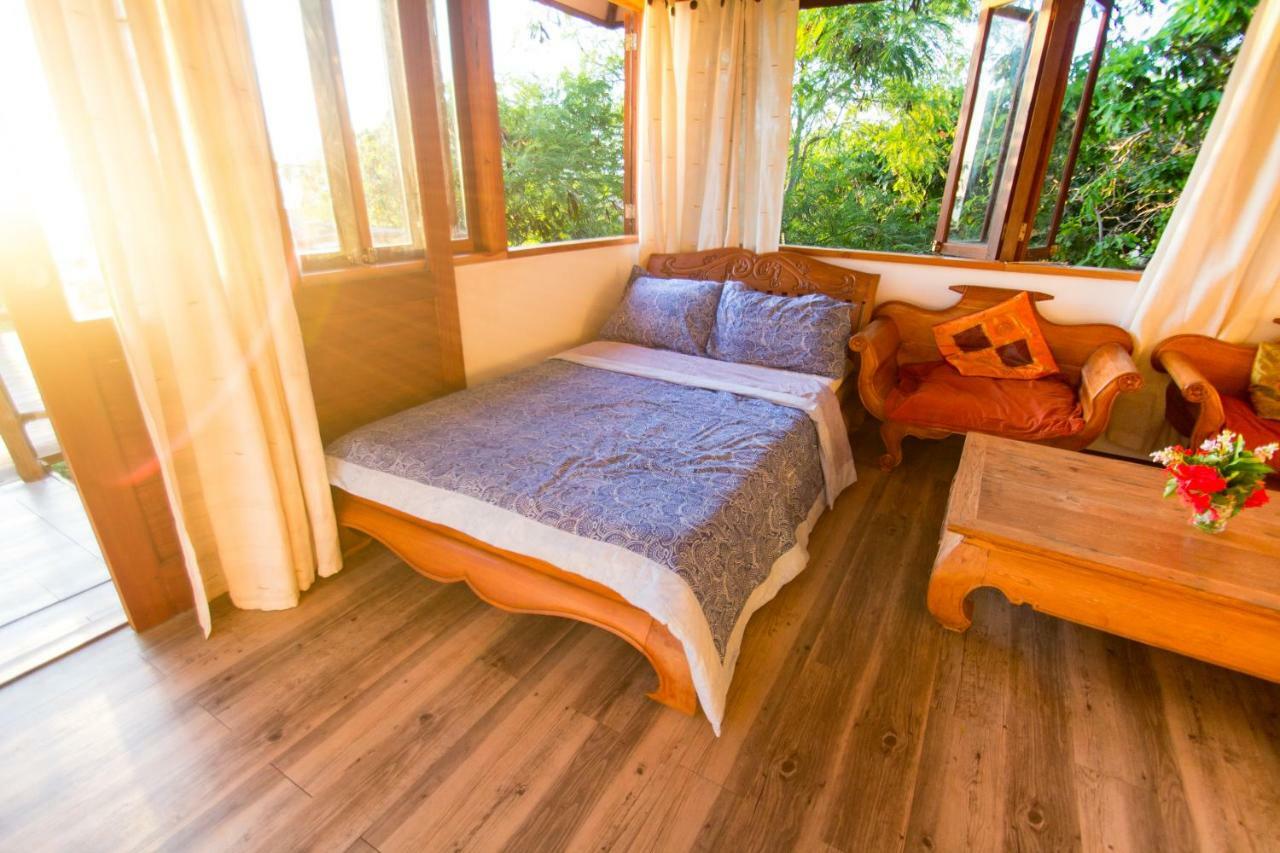 Boa Hill Surf House Ξενοδοχείο Nembrala Εξωτερικό φωτογραφία